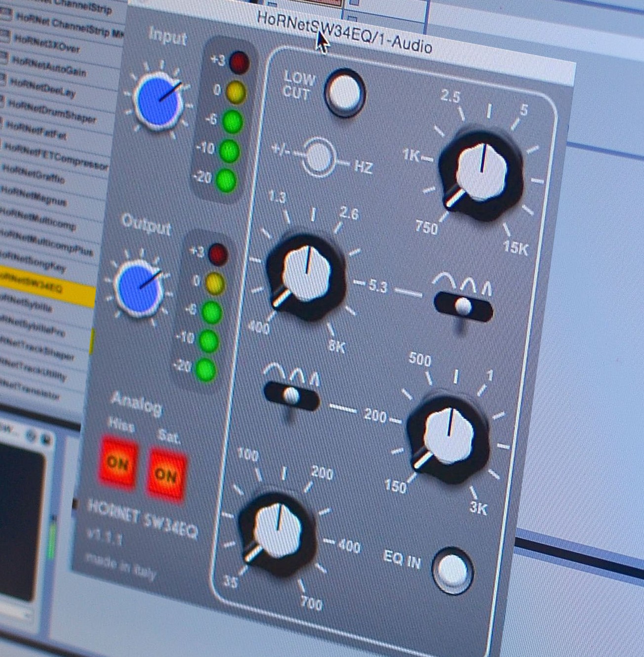 SW34EQ analog modeled plugin equalizer